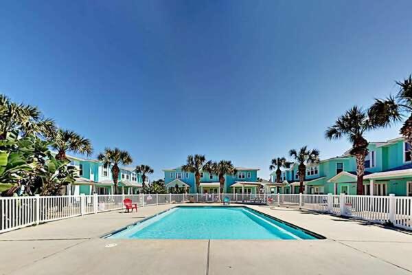 | TC603 Townhome Located in Town, Close to beach, Shared Pool, Pet Friendly
