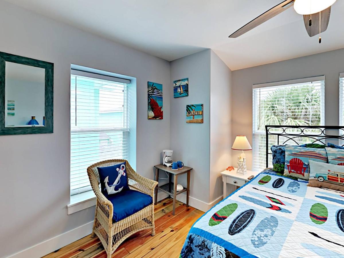 | TC704 Townhome Located in Town, Close to beach, Shared Pool, Coastal Charm