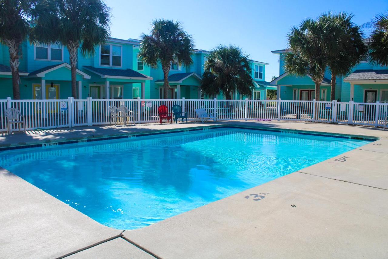 | TC703 Newly Decorated Townhome, Shared Pool, In Town, Close to Beach