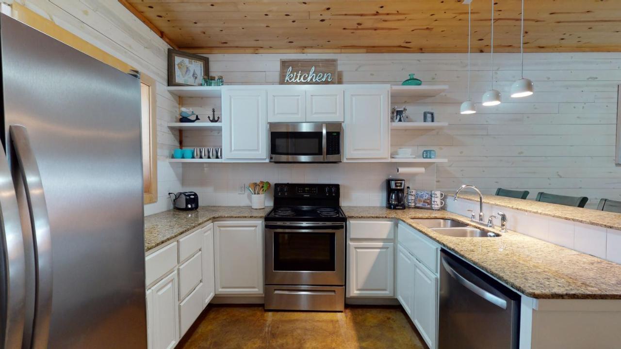  | TC703 Newly Decorated Townhome, Shared Pool, In Town, Close to Beach