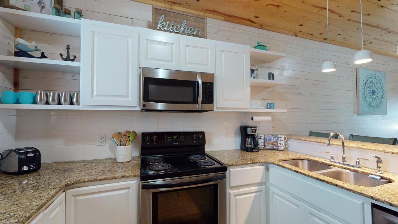  | TC703 Newly Decorated Townhome, Shared Pool, In Town, Close to Beach