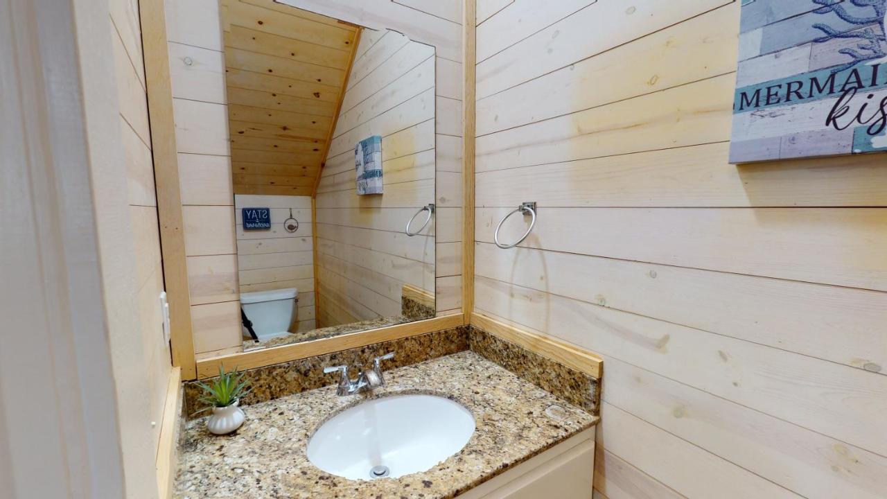  | TC703 Newly Decorated Townhome, Shared Pool, In Town, Close to Beach