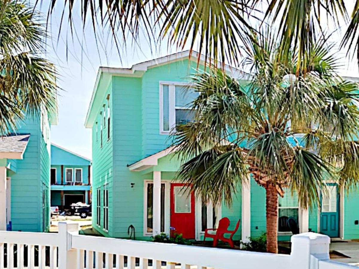 | TC801 Townhome Located in Town, Close to beach, Shared Pool, Coastal Charm