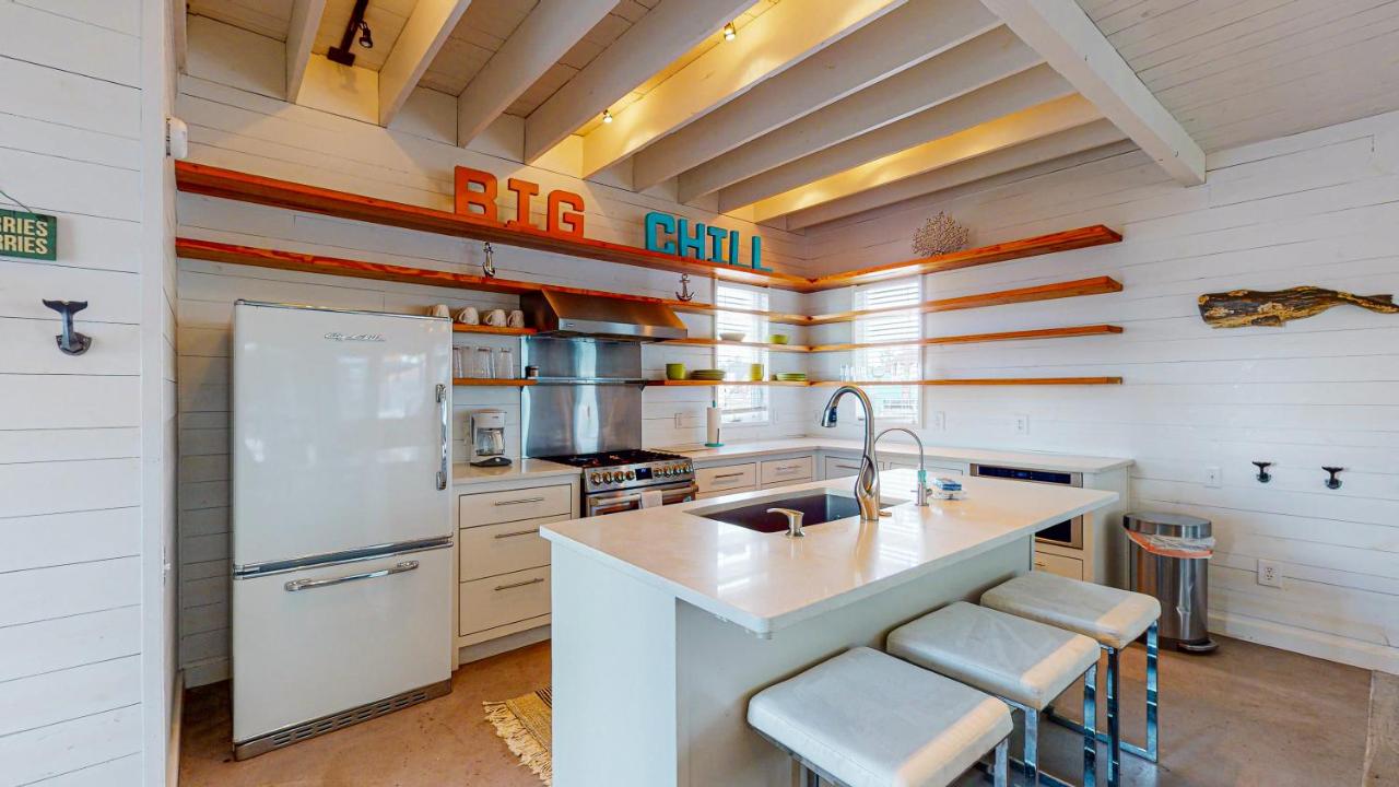  | TP5 5BR Townhome, Shared Pool, In Town, Near Beach