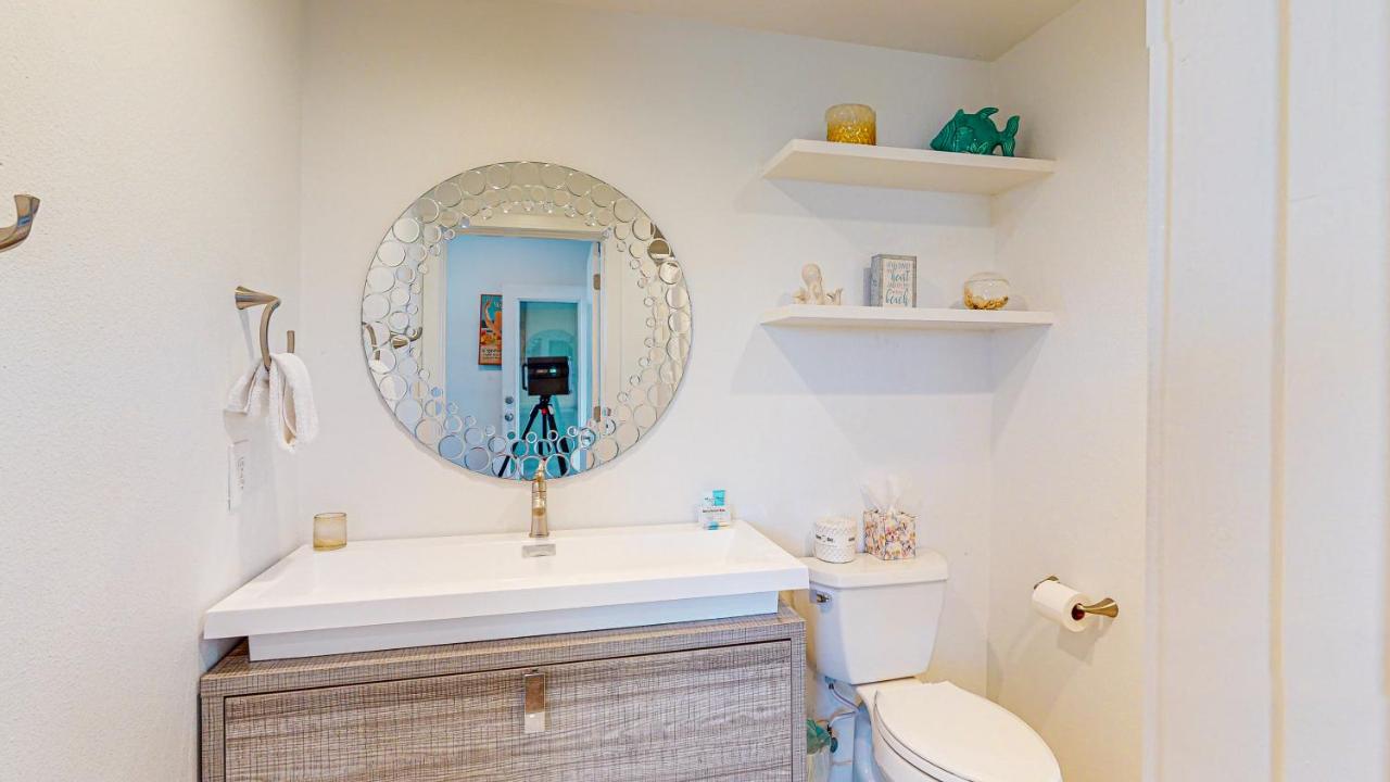  | TP5 5BR Townhome, Shared Pool, In Town, Near Beach