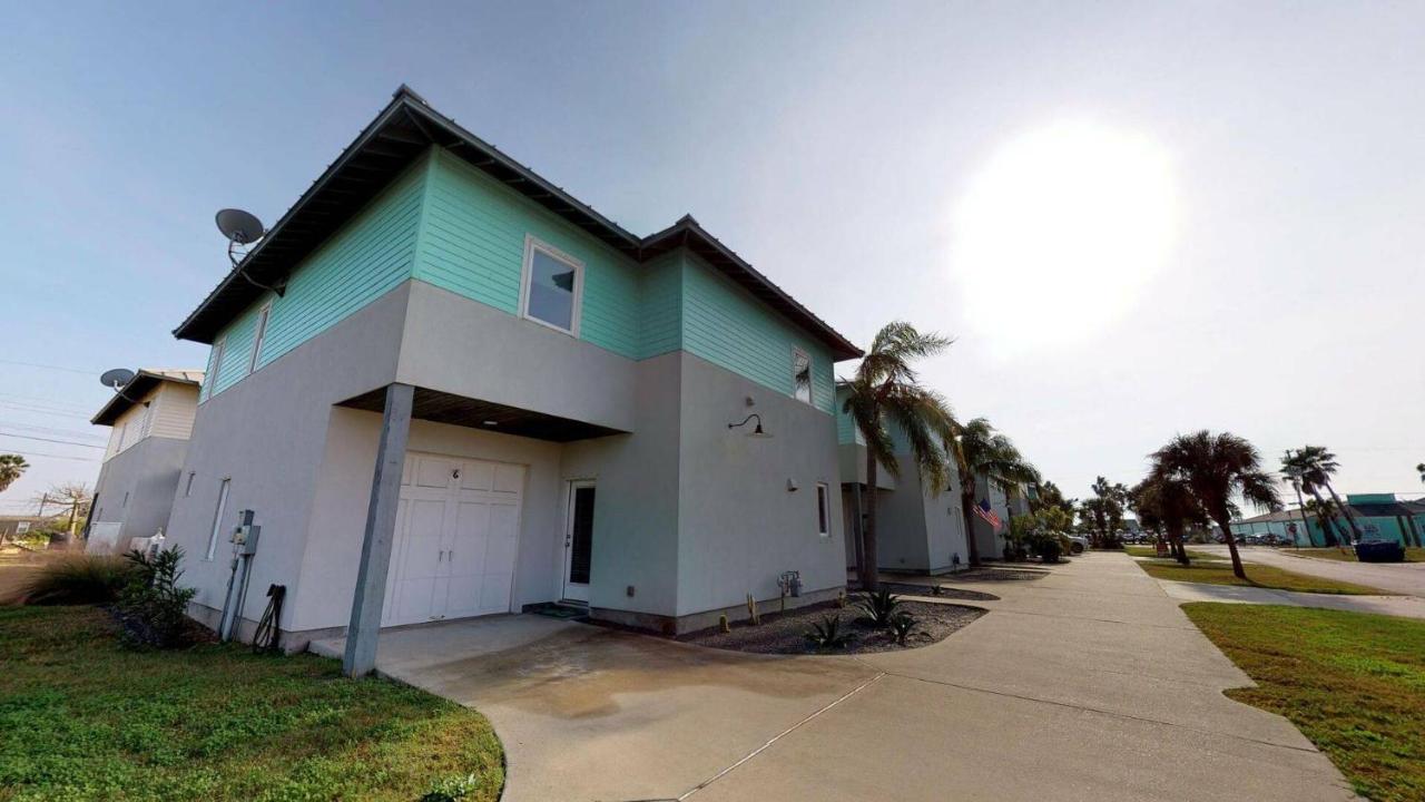  | TP5 5BR Townhome, Shared Pool, In Town, Near Beach