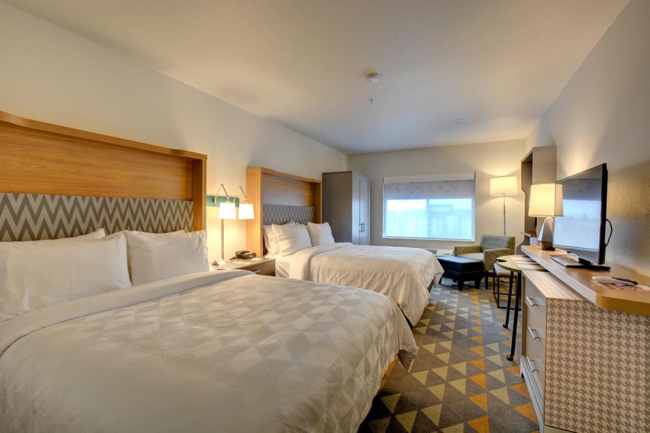 Queen Room with Two Queen Beds - Non-Smoking at Holiday Inn Salem, an IHG Hotel