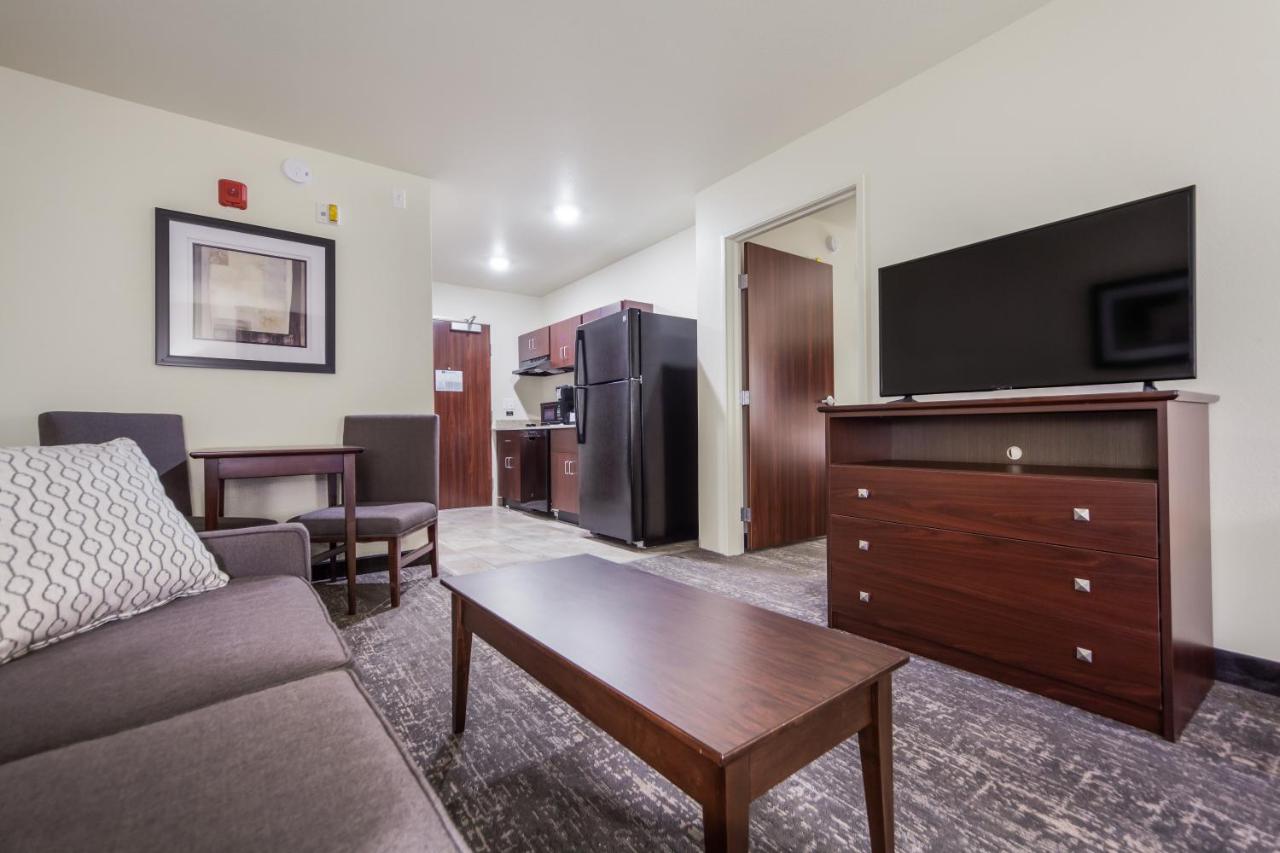  | Cobblestone Inn & Suites-Fremont