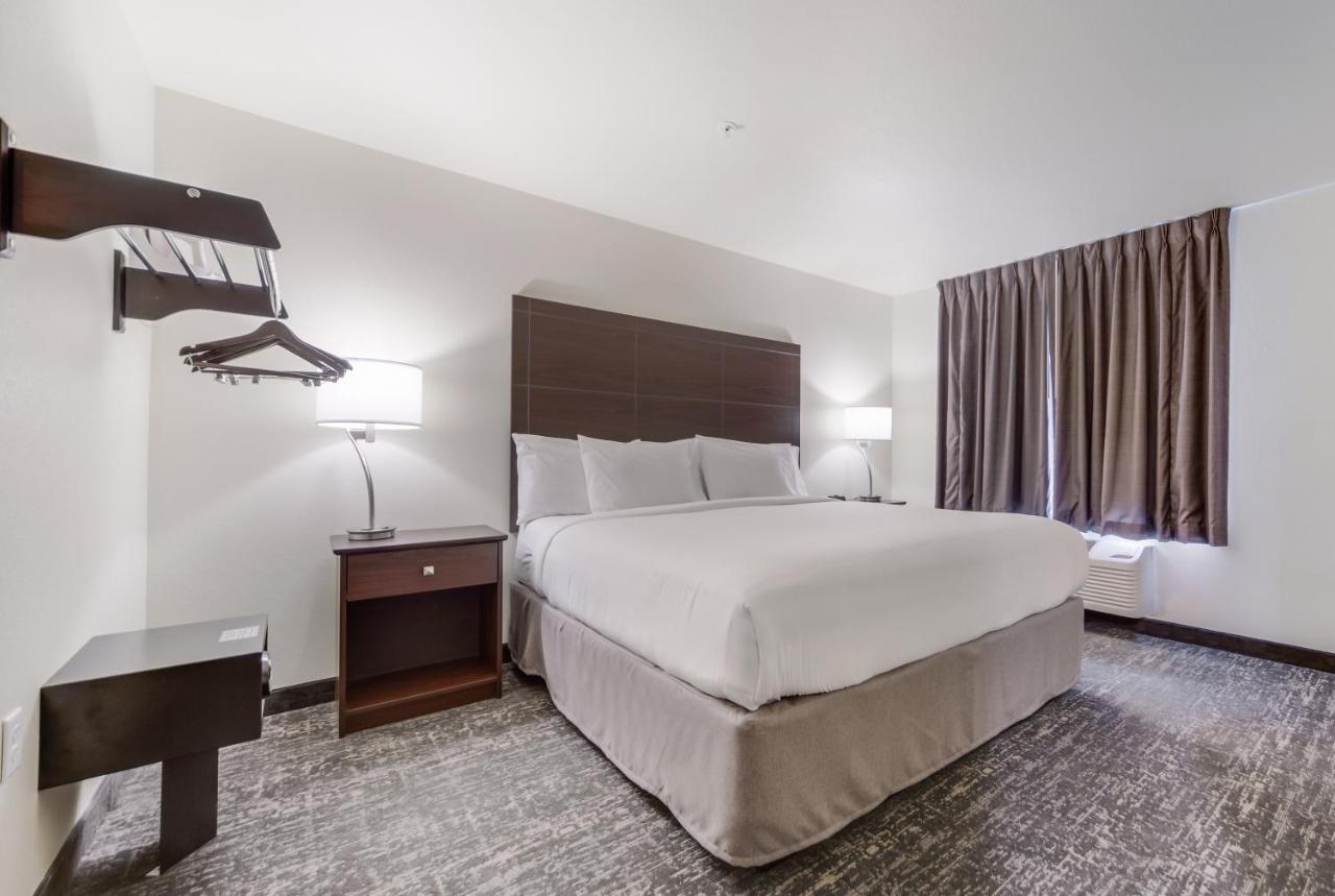  | Cobblestone Inn & Suites-Fremont