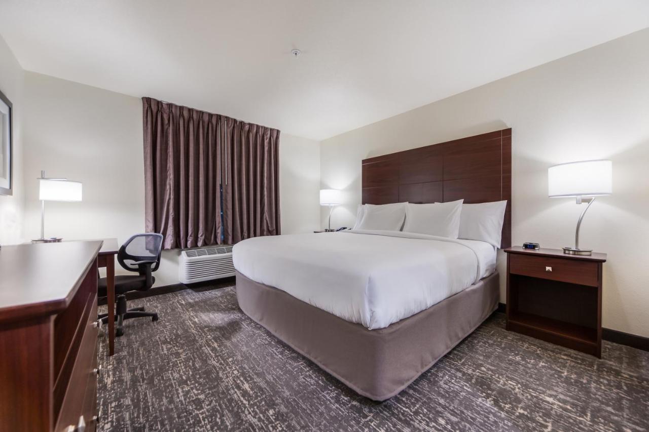  | Cobblestone Inn & Suites-Fremont