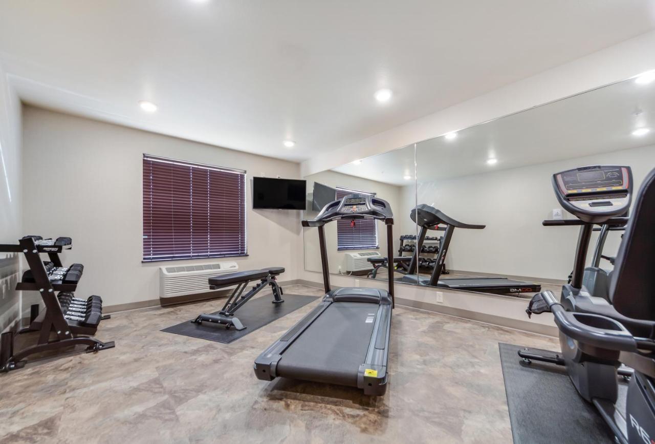  | Cobblestone Inn & Suites-Fremont