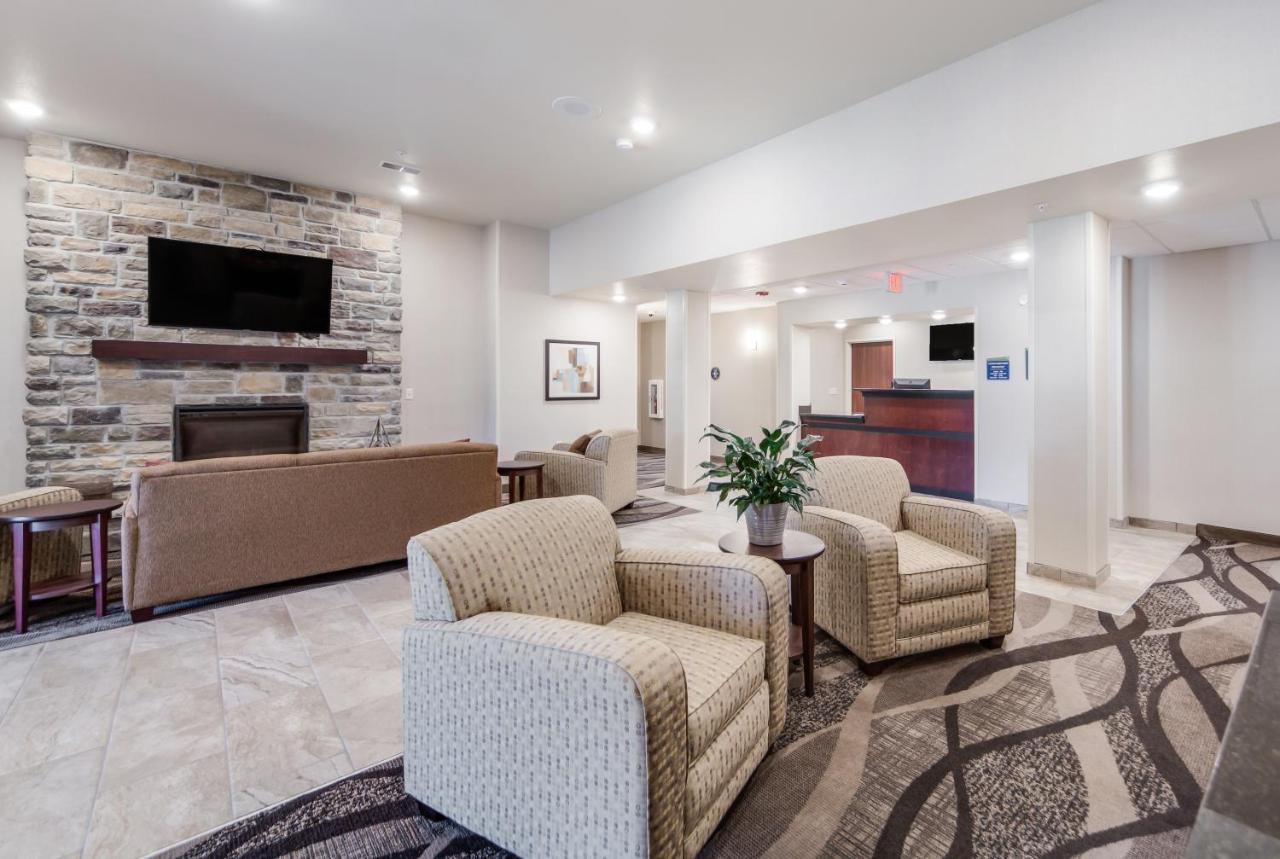  | Cobblestone Inn & Suites-Fremont