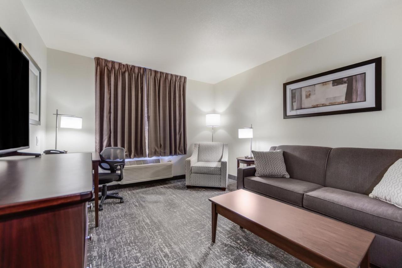  | Cobblestone Inn & Suites-Fremont