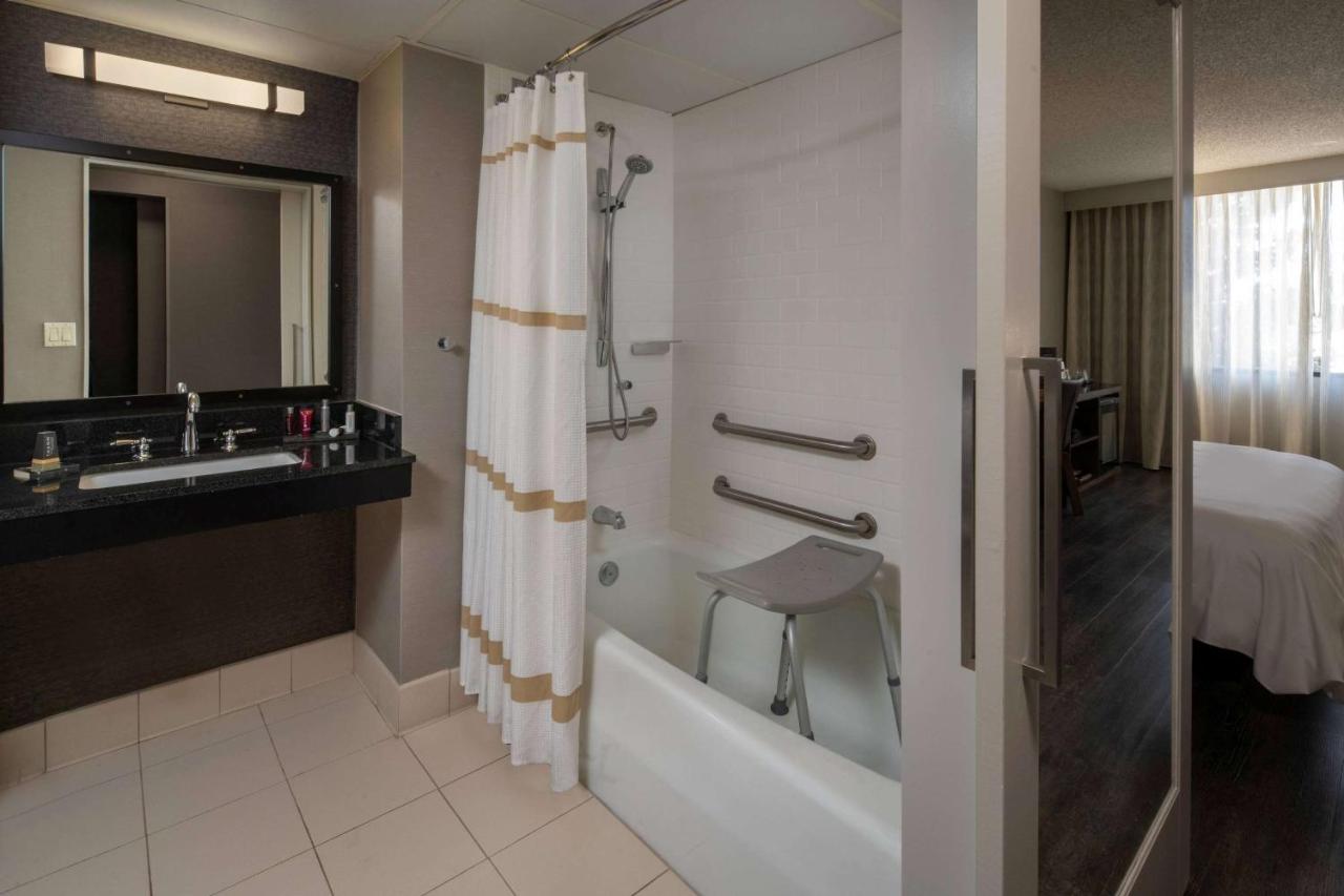 Mobility Accessible Preferred Corner Two Queens Tub at Sonesta Nashville Airport