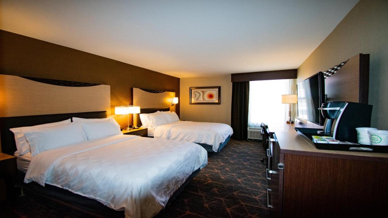 Double Room with Two Double Beds - Ground Floor/Non-Smoking at Holiday Inn Cody at Buffalo Bill Village, an IHG Hotel