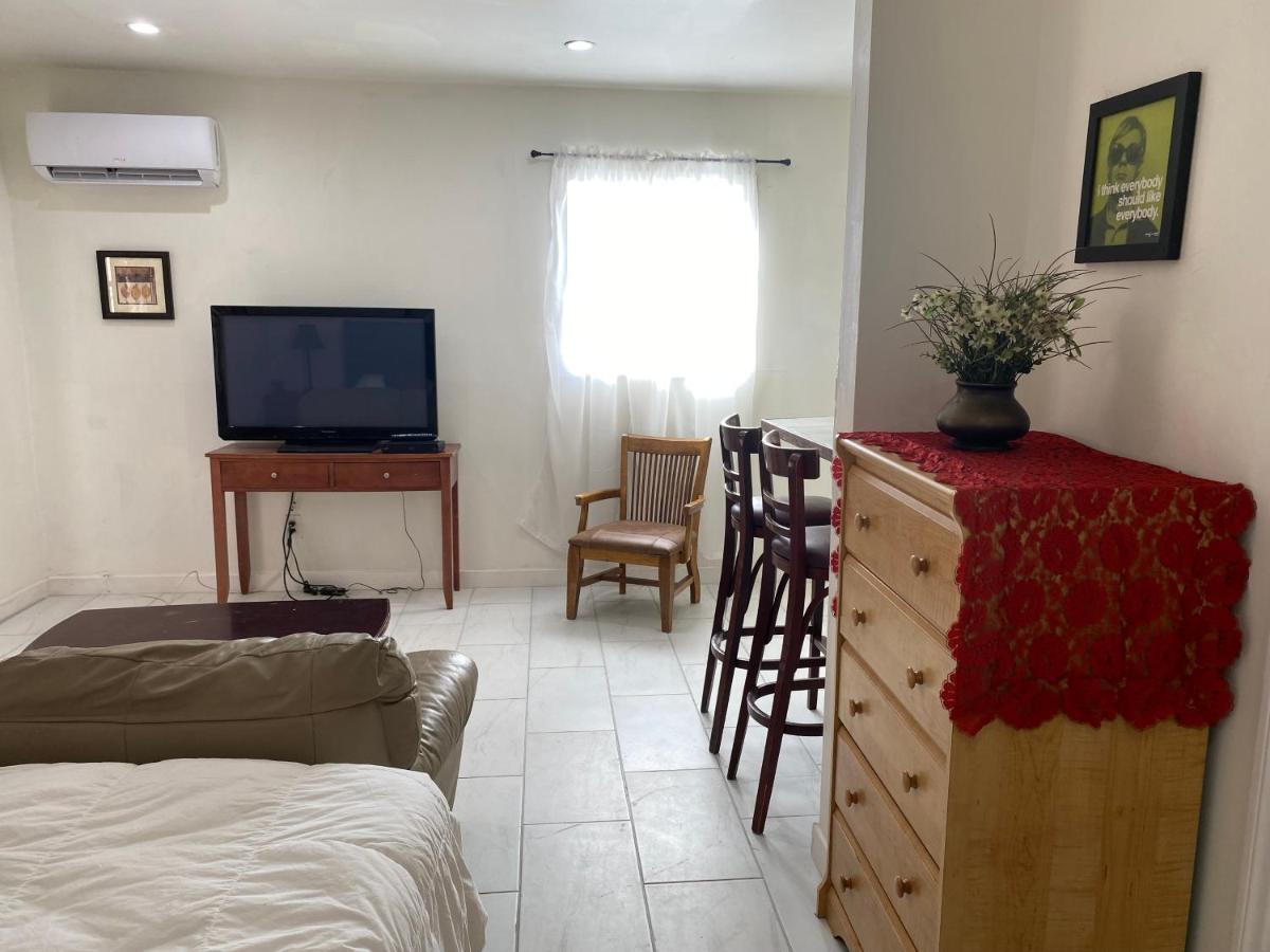 | Comfy private ADU Guest house in LA