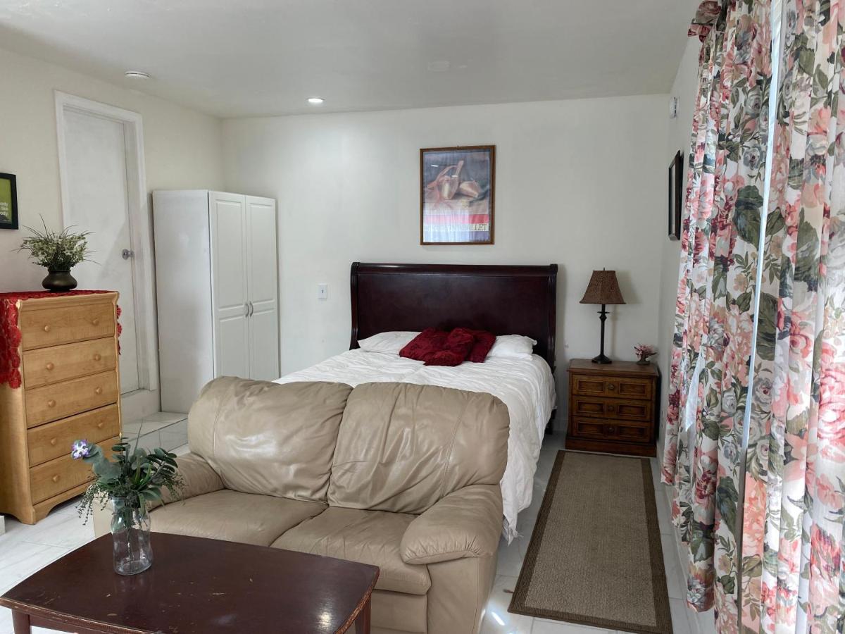 | Comfy private ADU Guest house in LA