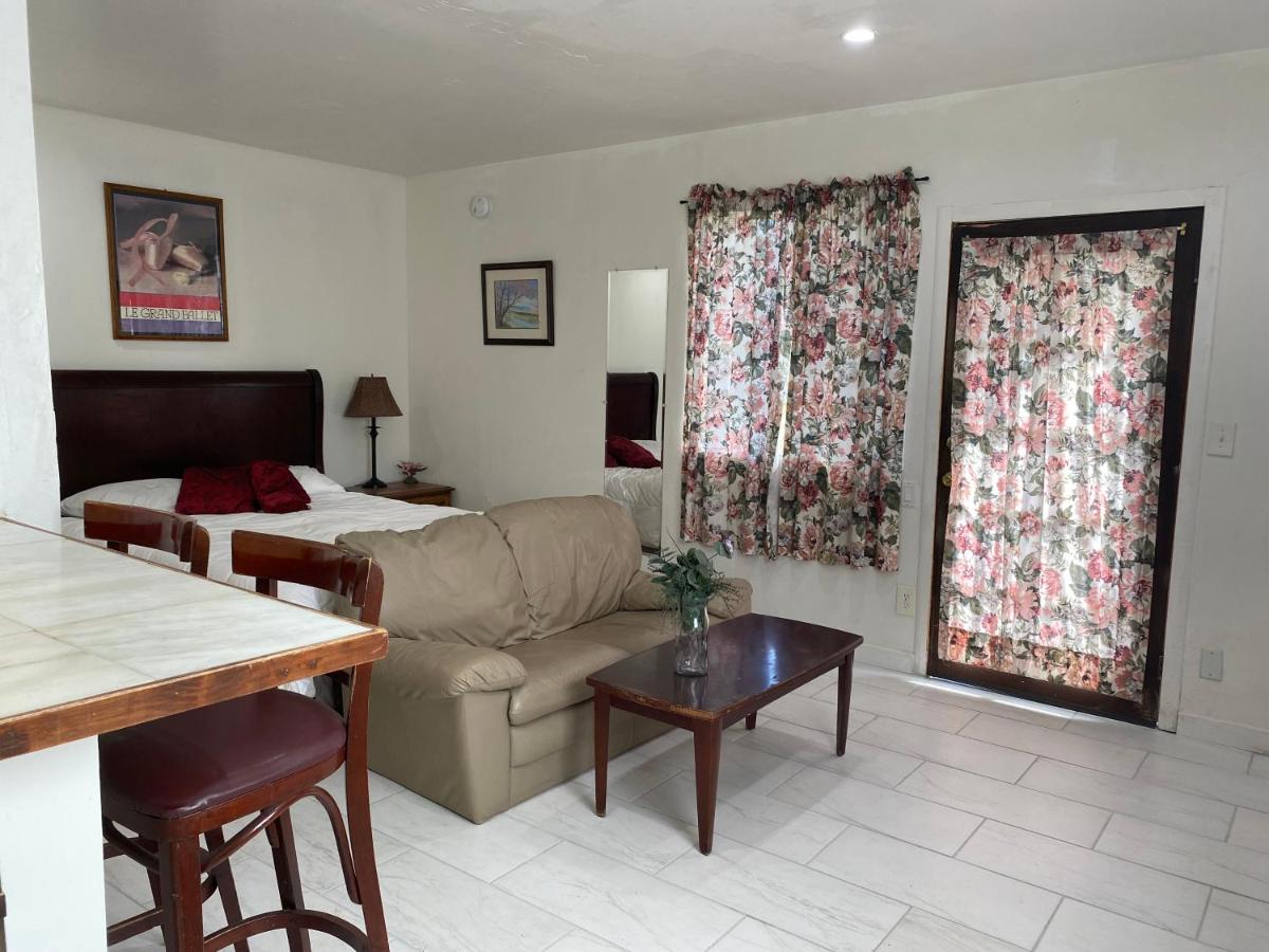 | Comfy private ADU Guest house in LA