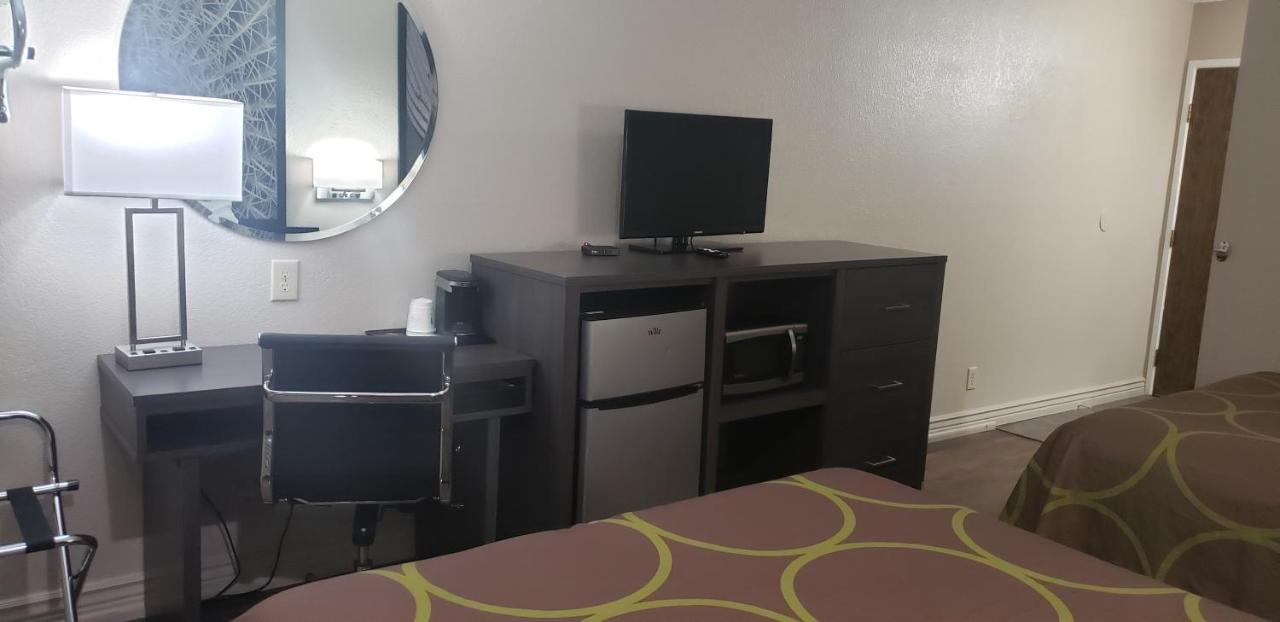 2 Queen Beds, Deluxe, Non-Smoking at Super 8 by Wyndham Goodyear/Phoenix Area