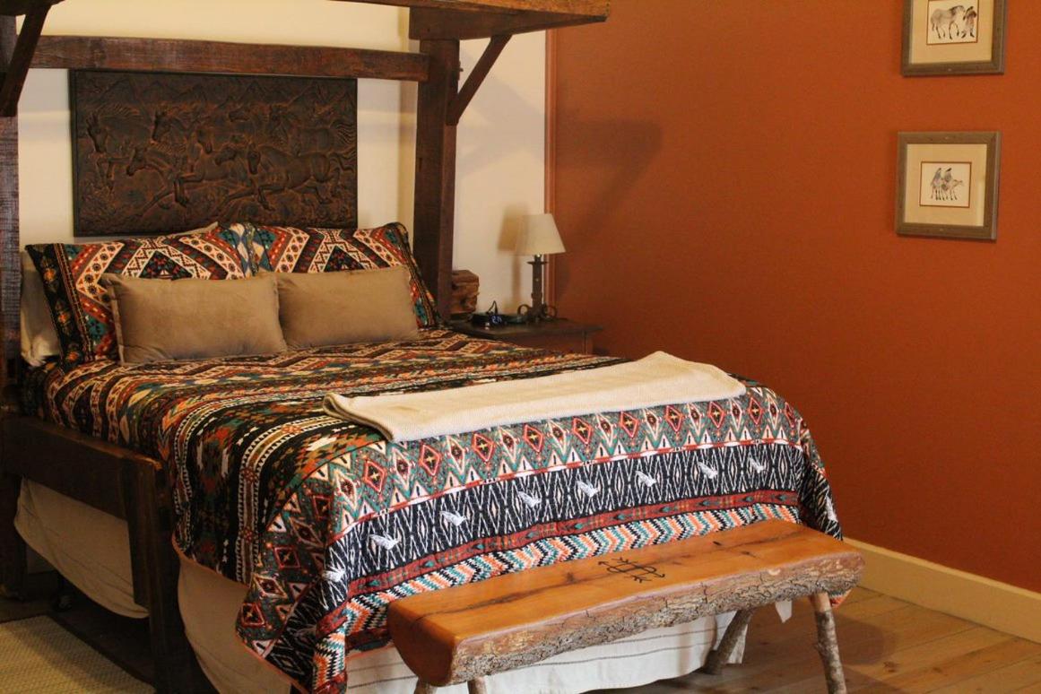  | Inn on the Creek