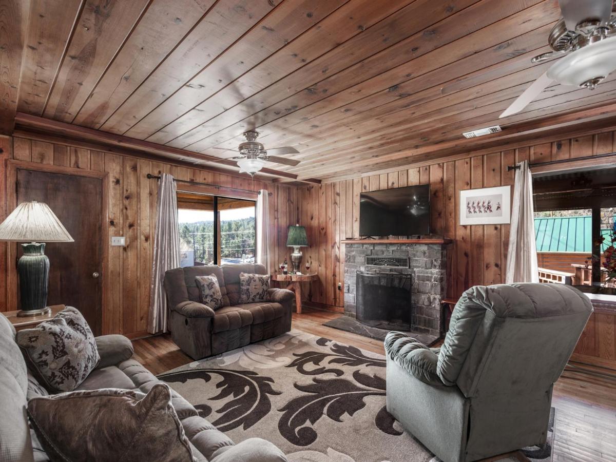 | Alpine Cabin, 3 Bedrooms, Deck, Sleeps 8