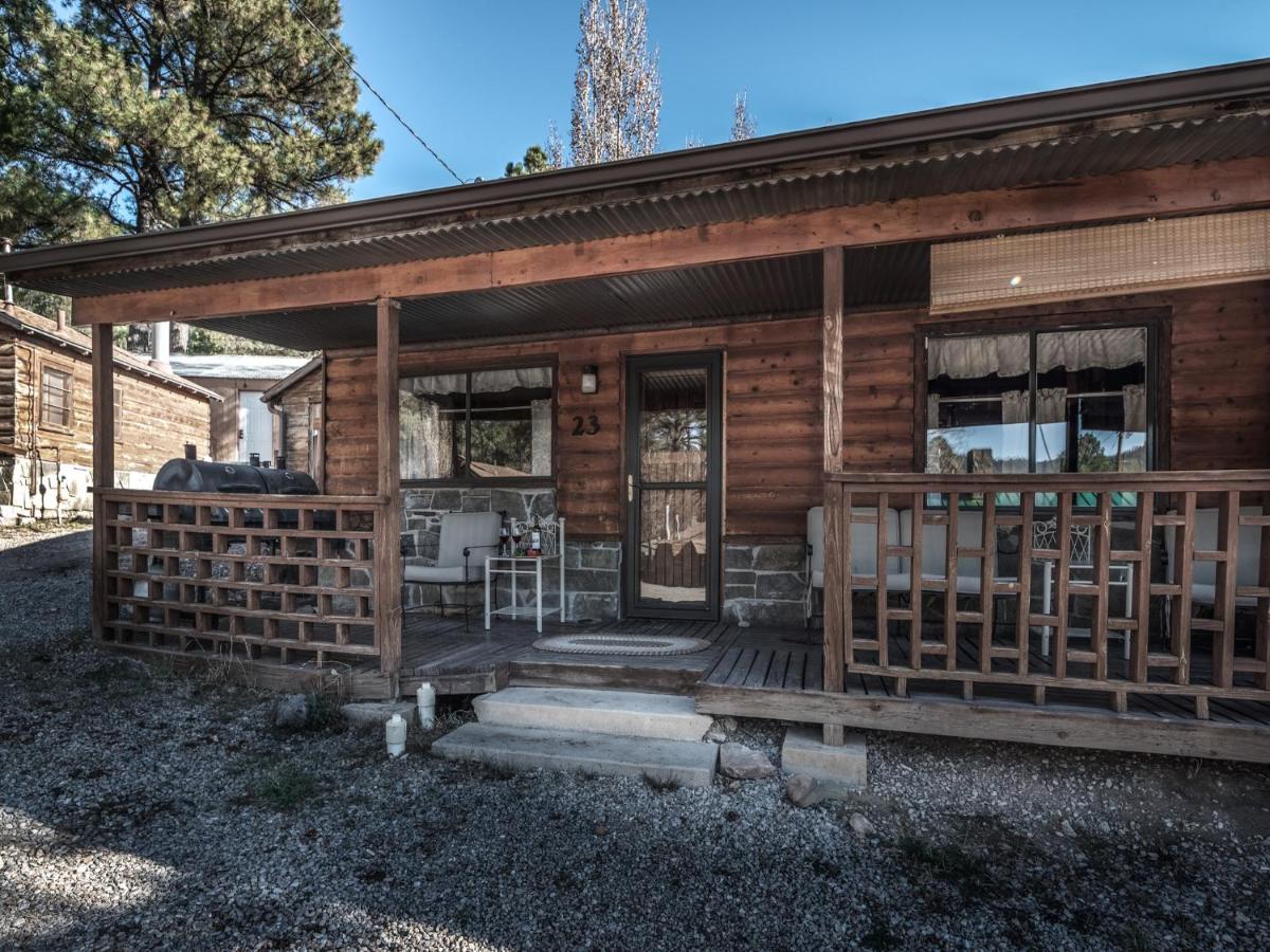 | Alpine Cabin, 3 Bedrooms, Deck, Sleeps 8