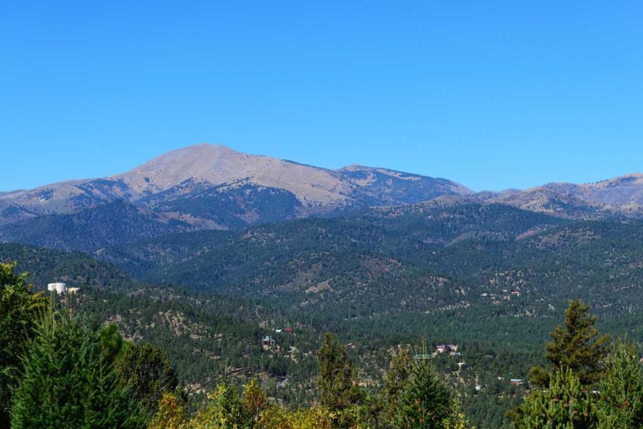 | Alpine Cabin, 3 Bedrooms, Deck, Sleeps 8