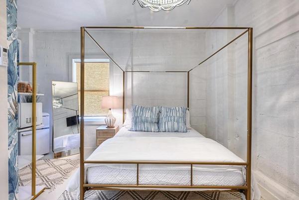 | The Oleander Hotel Room 5