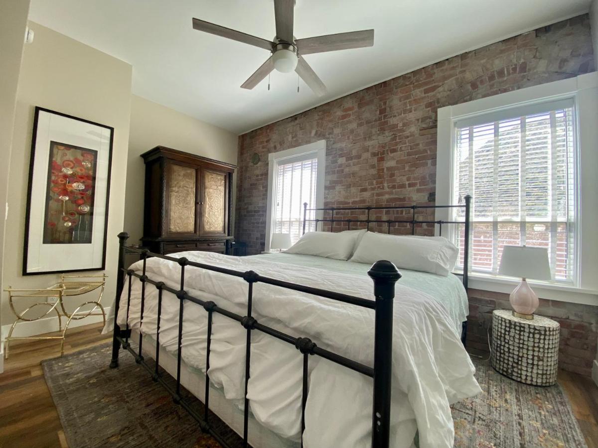 | Bisbee Brownstone Suites