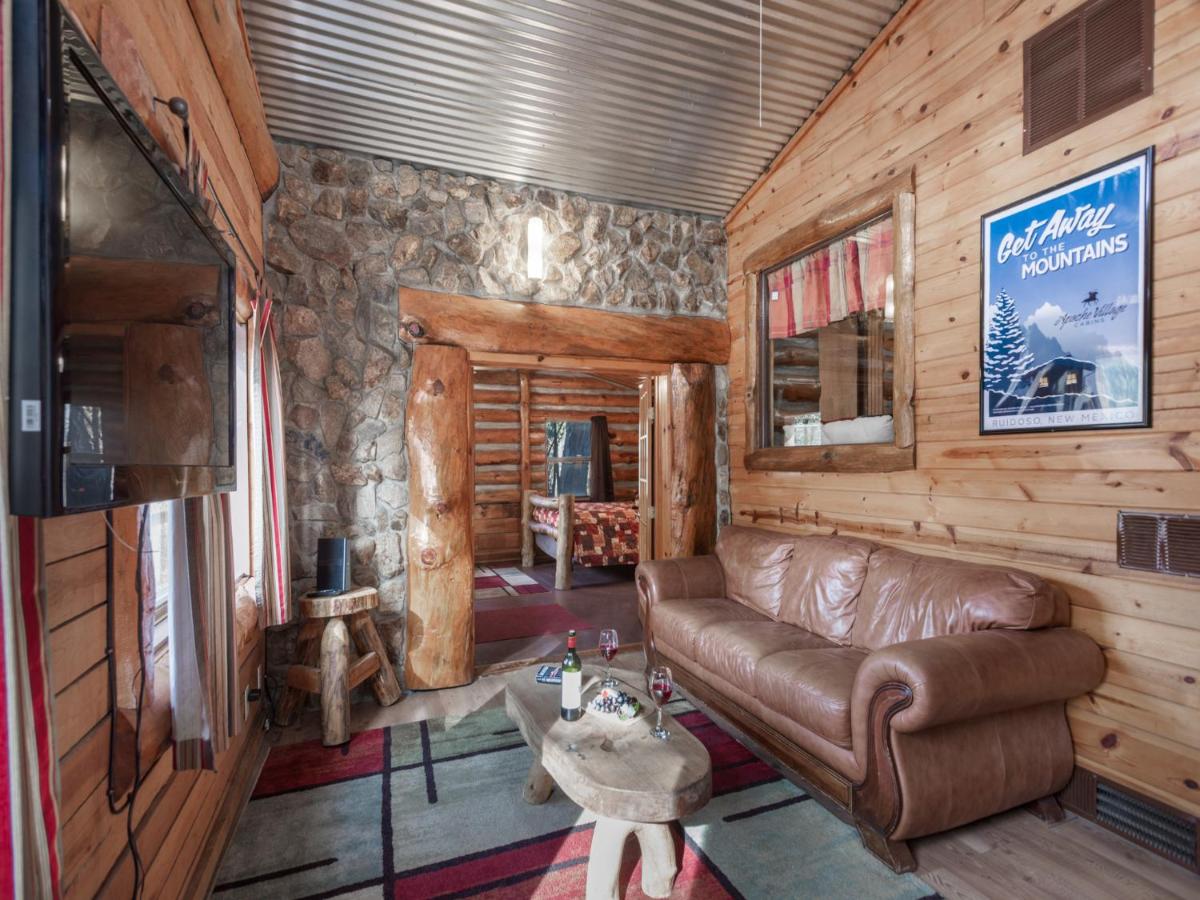  | Three Bears, 7 Bedrooms, Deck, Fireplace, Midtown, Grill, Sleeps 22
