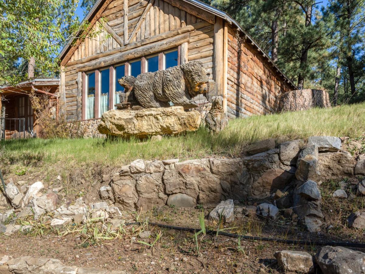 | Three Bears, 7 Bedrooms, Deck, Fireplace, Midtown, Grill, Sleeps 22
