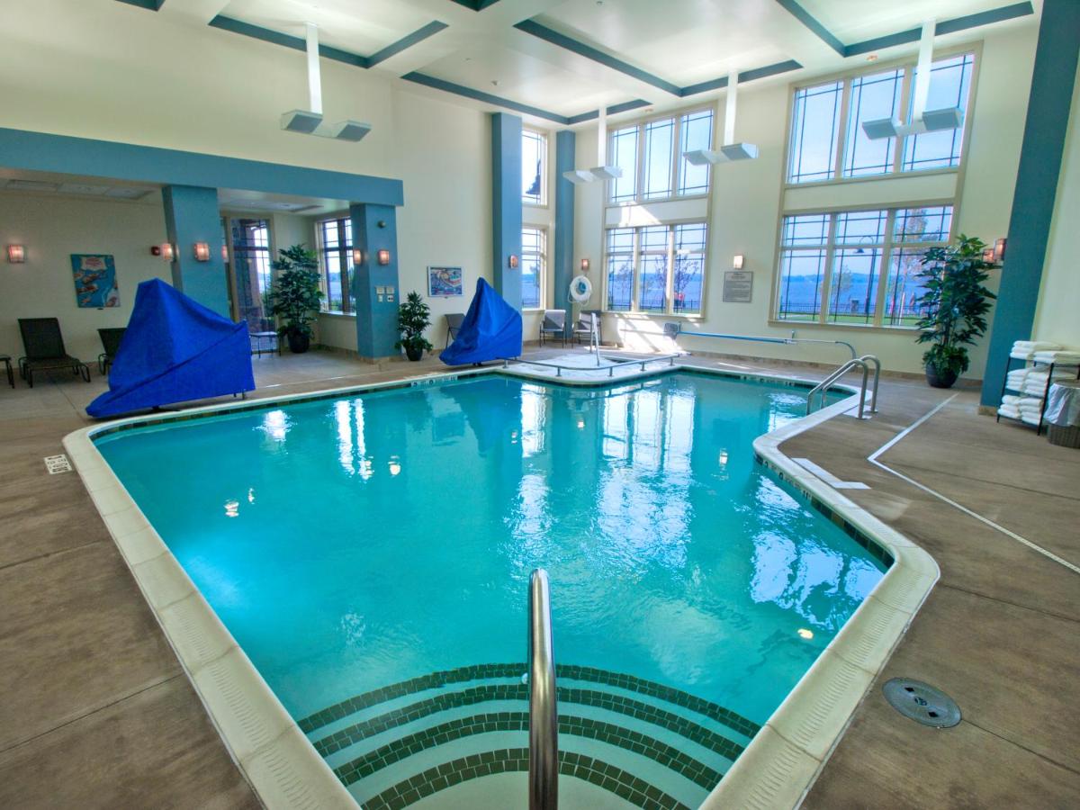 | 1000 Islands Harbor Hotel