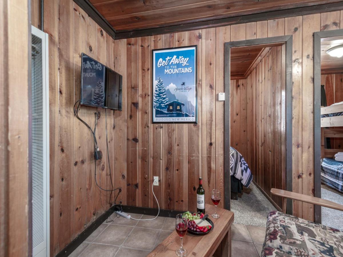 | Tiny Two, 2 Bedrooms, Midtown, Sleeps 4