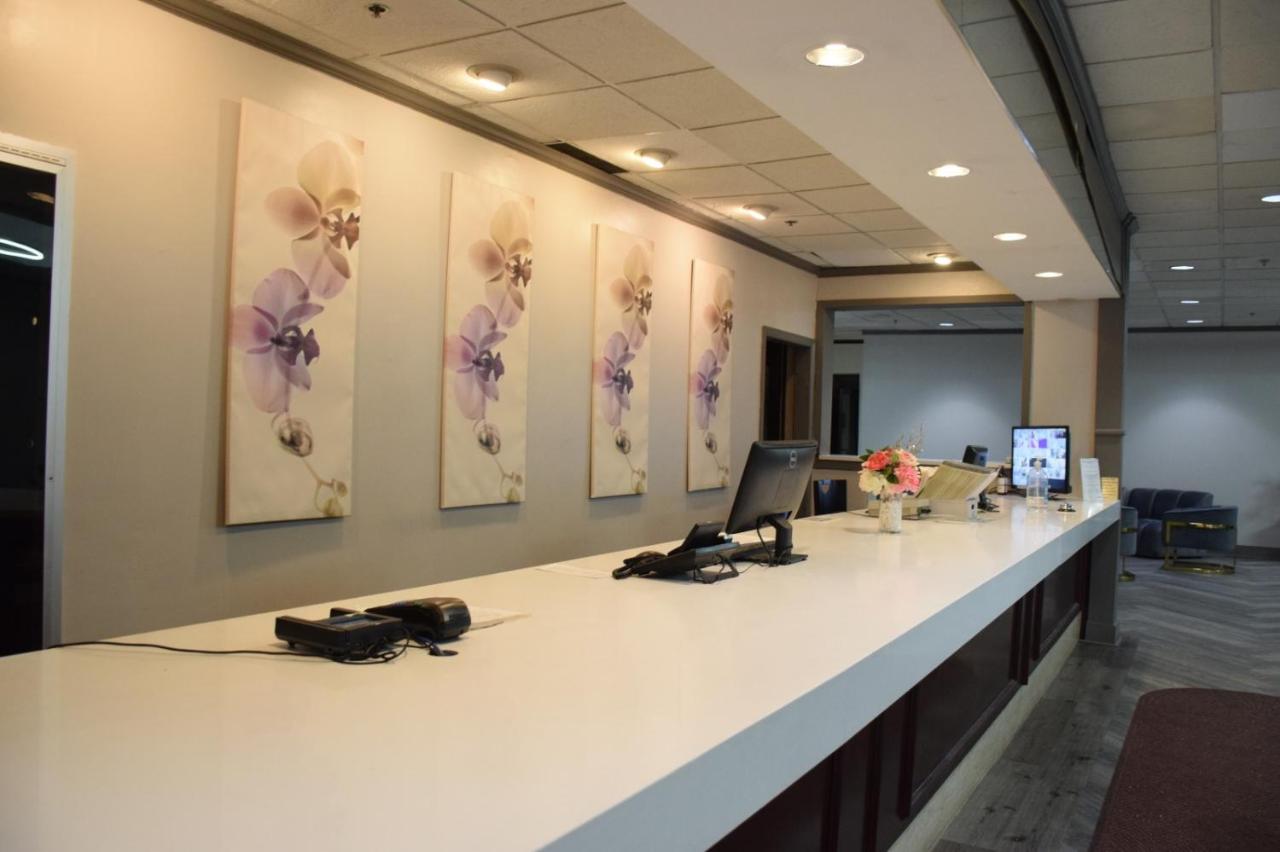 | E Hotel Banquet & Conference Center
