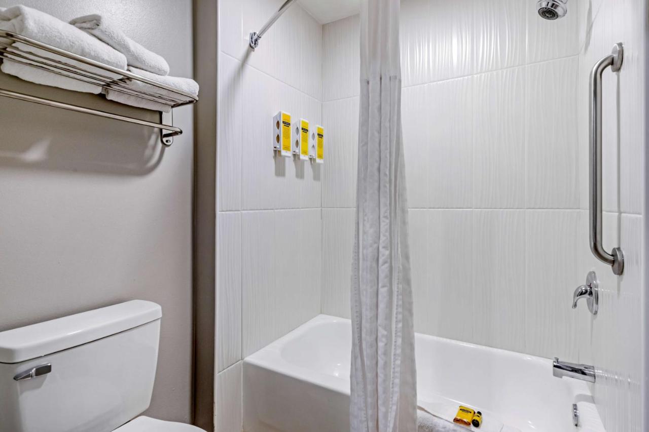 | Best Western Plus Edinburg Inn & Suites