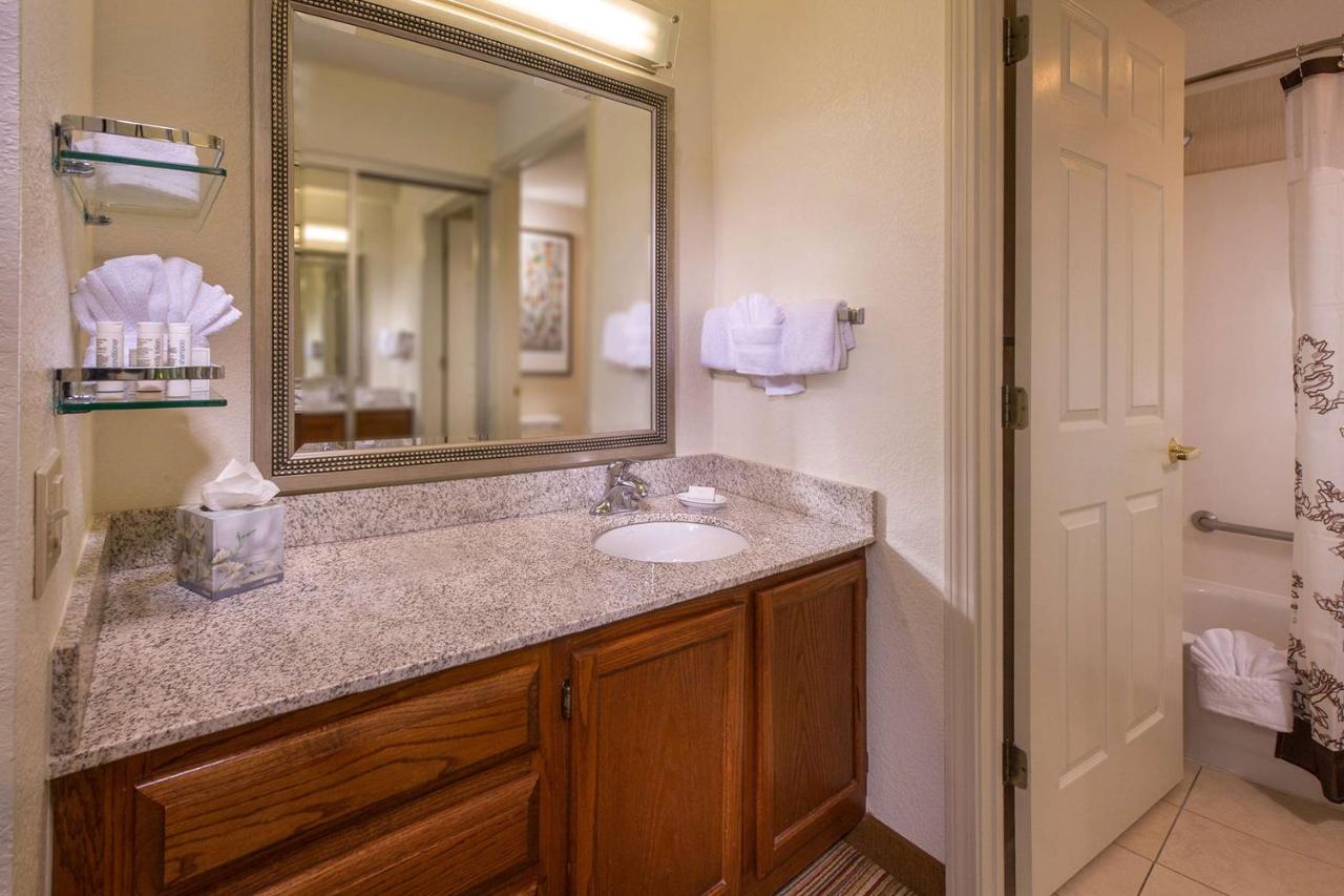 One Bedroom Suite Queen at Sonesta ES Suites Charlottesville University