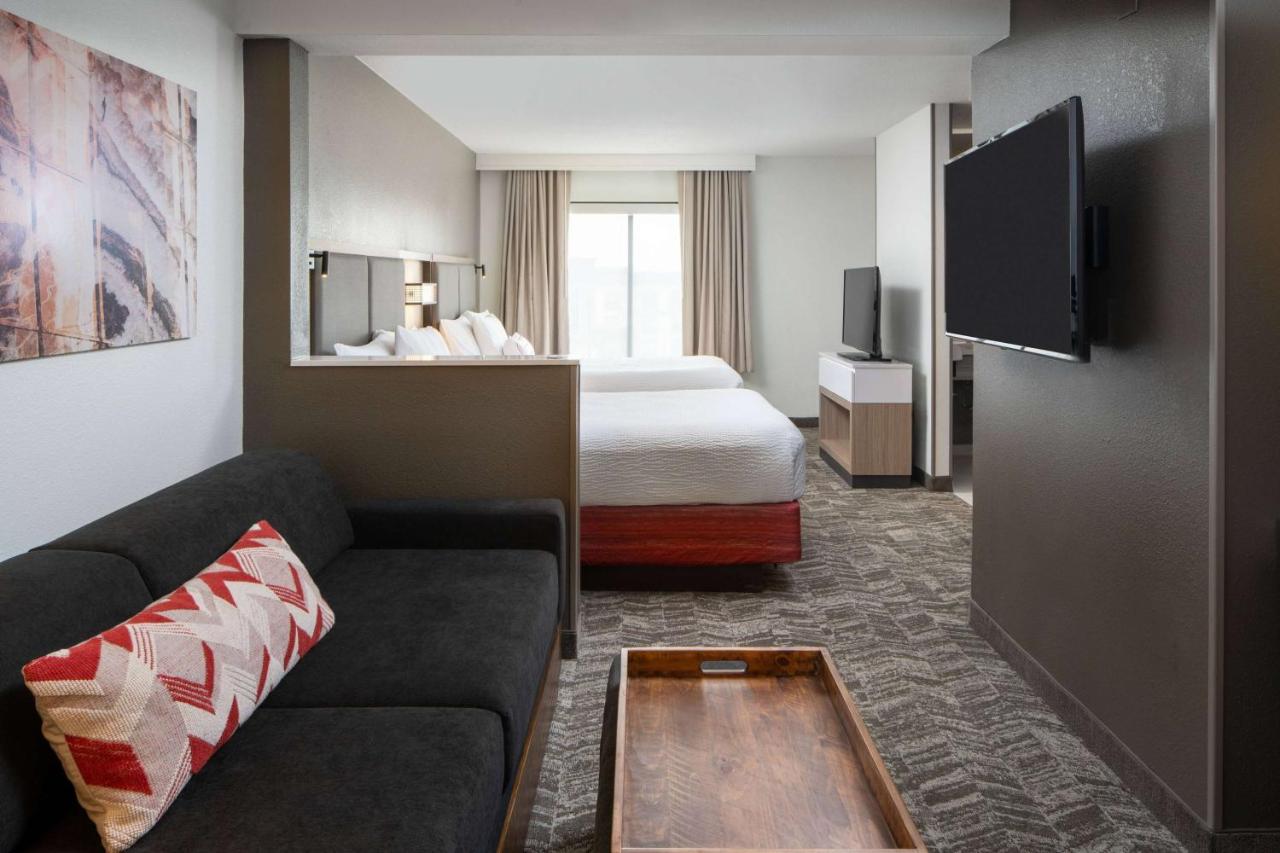 Mobility Accessible Two Doubles Suite Roll-In Shower at Sonesta Select Nashville Airport Suites