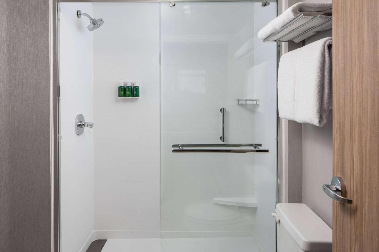 Mobility Accessible Two Doubles Suite Roll-In Shower at Sonesta Select Nashville Airport Suites