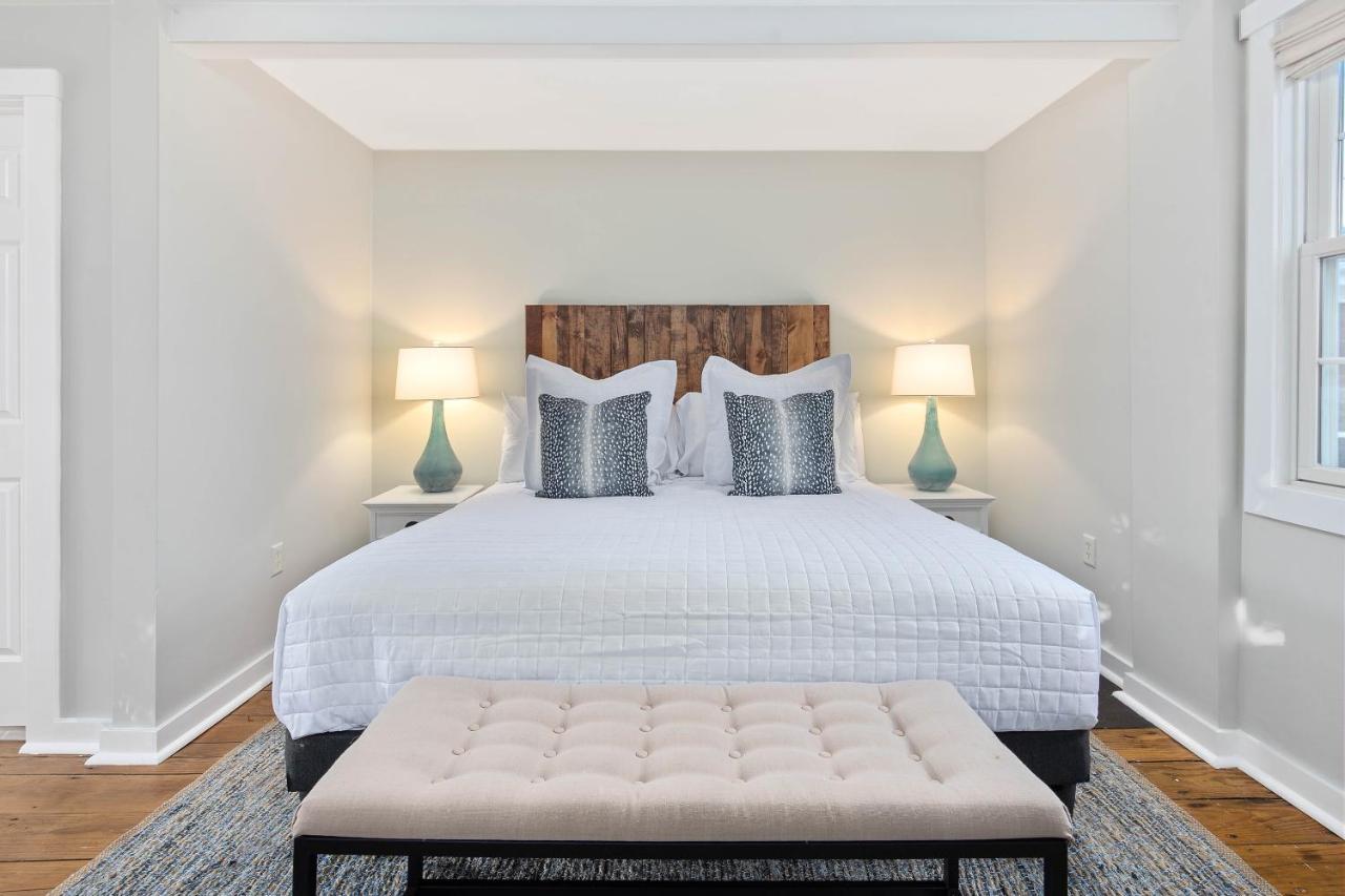 | Lambert's Cove Inn & Resort