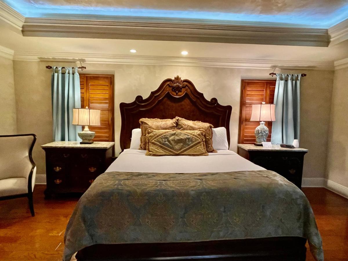 | Louisiana Cajun Mansion