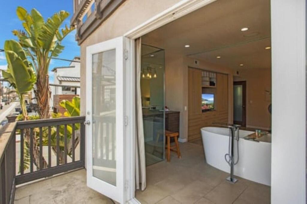 | 2nd Street Charm-Beach, Pac City, Main St, Pier