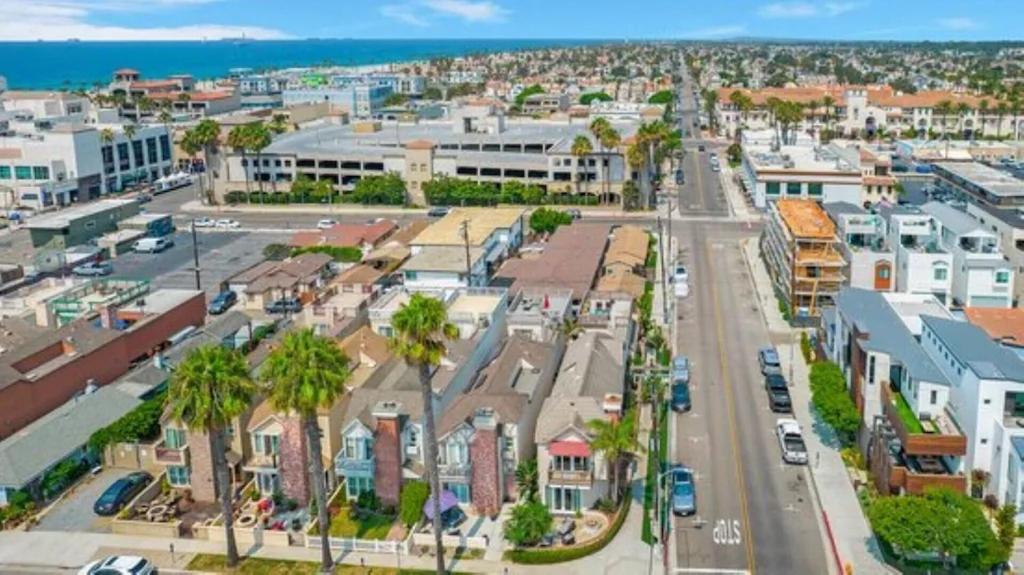 | 2nd Street Charm-Beach, Pac City, Main St, Pier