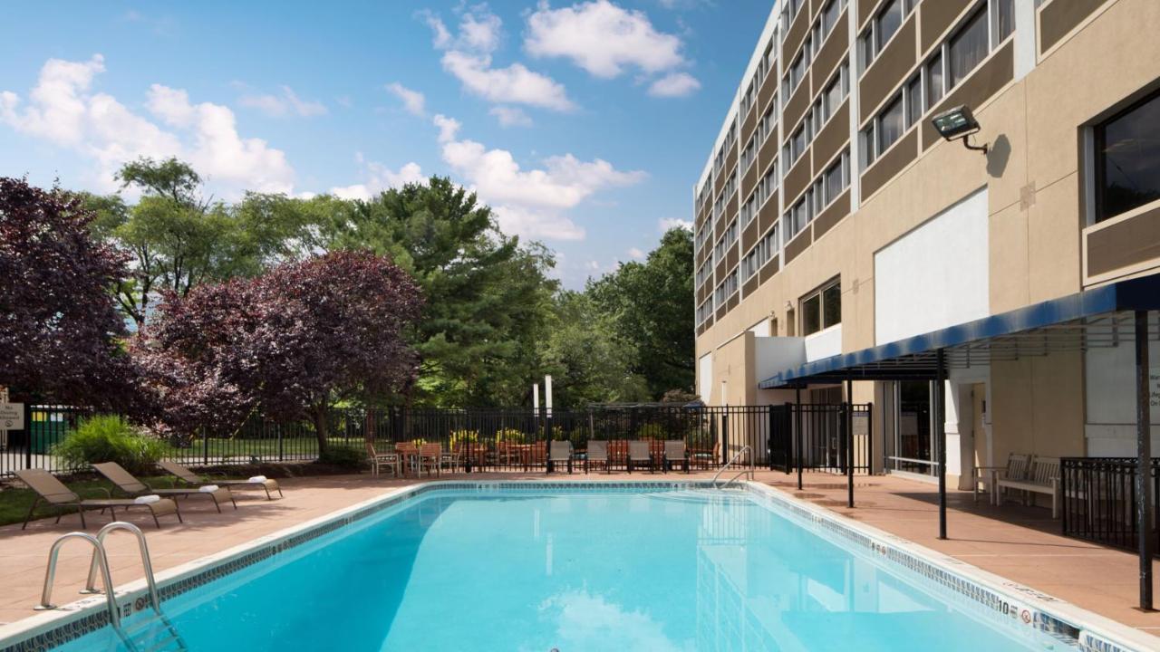  | Holiday Inn Clark - Newark, an IHG Hotel