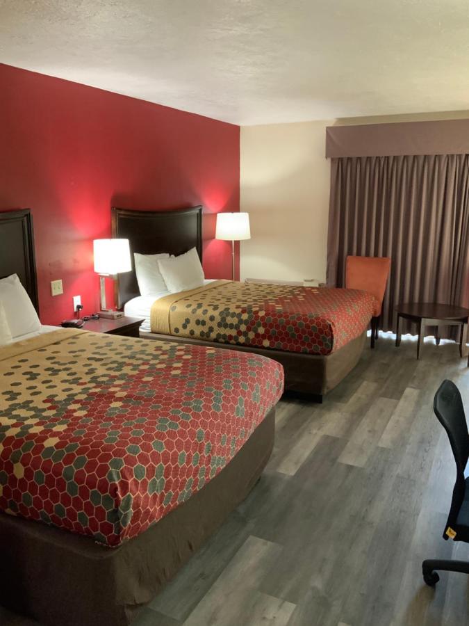 Large Queen Room with Two Queen Beds - Non-Smoking at Perry Inn & Suites National Fairground I 75