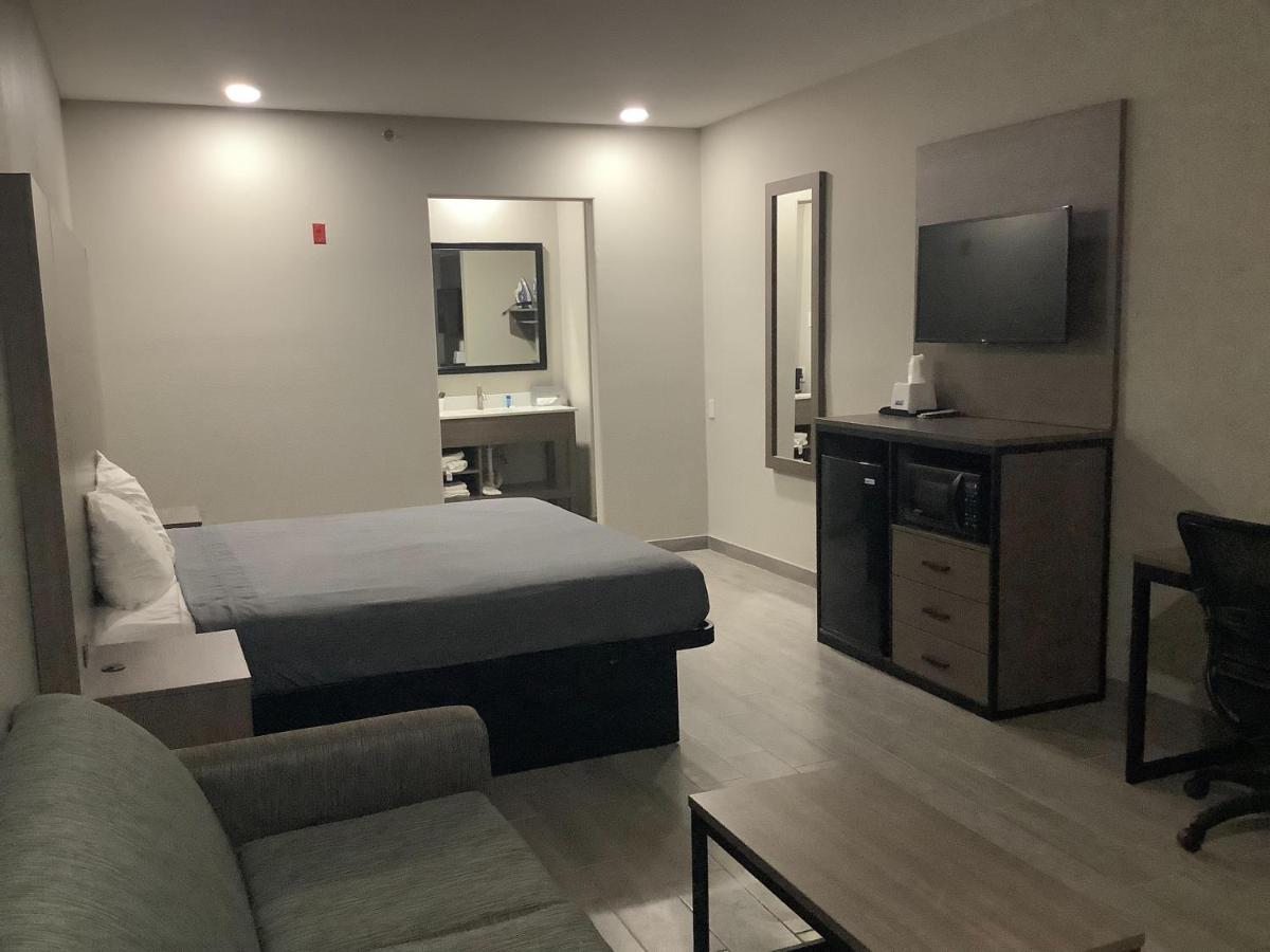 King Room at Americas Best Value Inn & Suites San Benito