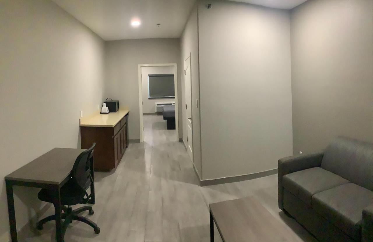 King Suite at Americas Best Value Inn & Suites San Benito