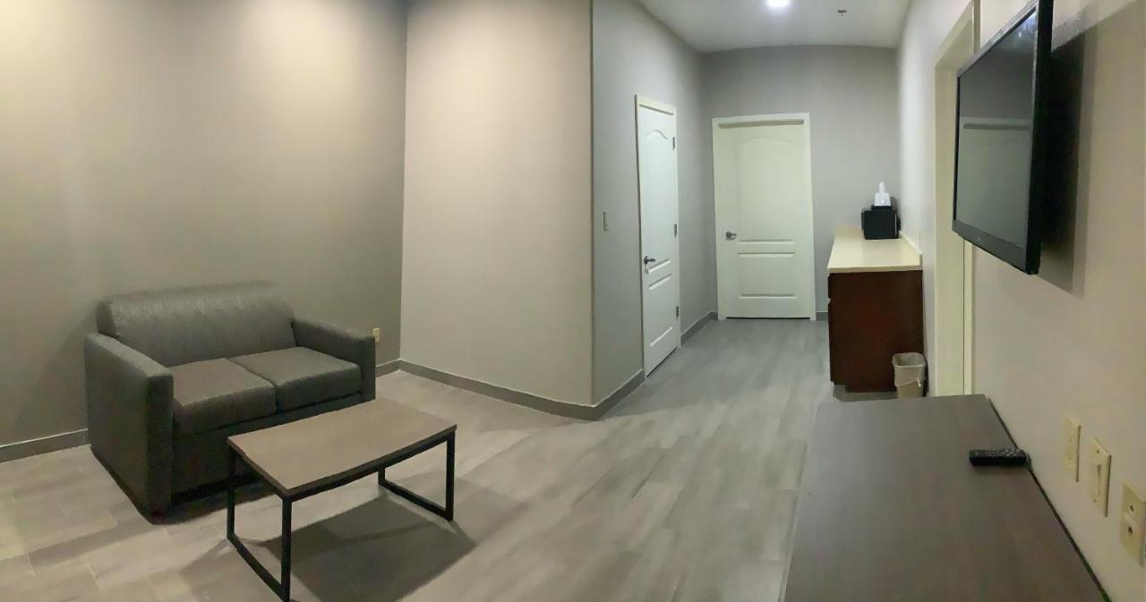 King Suite at Americas Best Value Inn & Suites San Benito