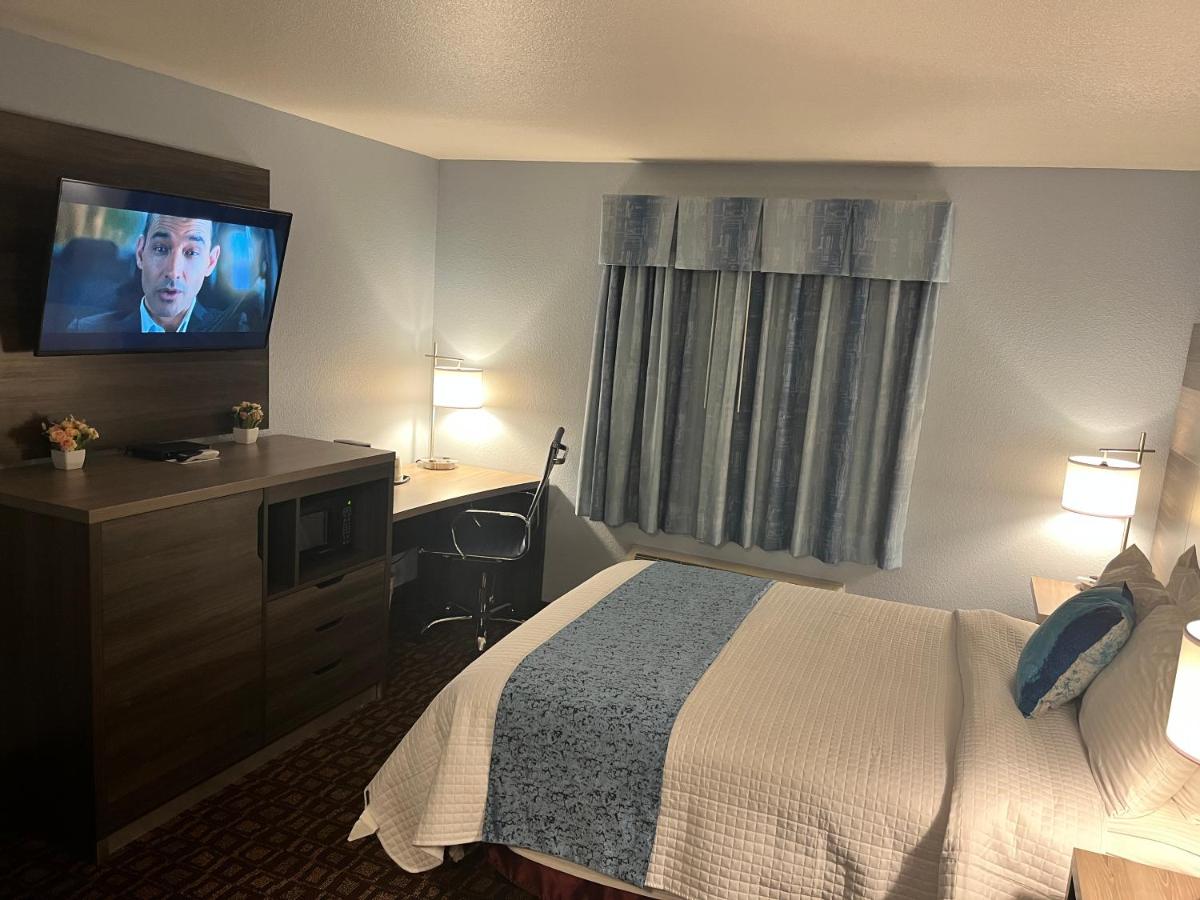 | Garnett Hotel & RV Park