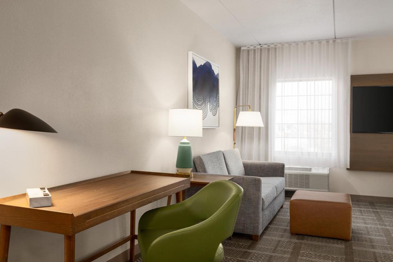 | Staybridge Suites Quantico-Stafford, an IHG Hotel