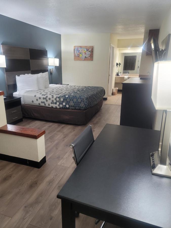 King Suite - Non Smoking at Econo Lodge Inn & Suites Downtown San Antonio Riverwalk Area